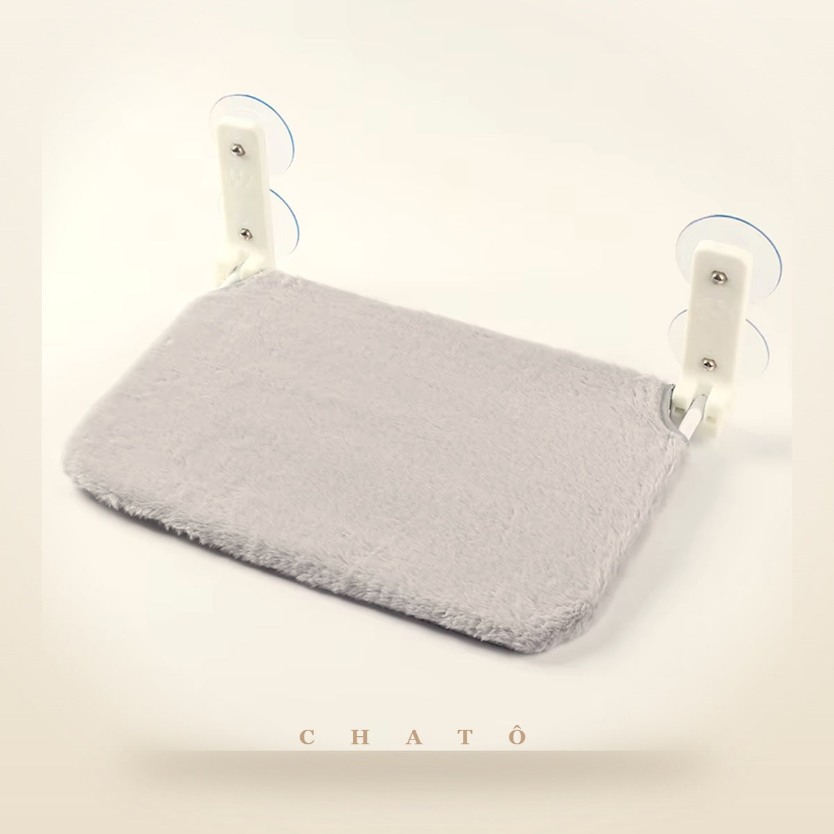 Hamac de fenêtre Chatô en peluche grise, bras pliables et doubles ventouses